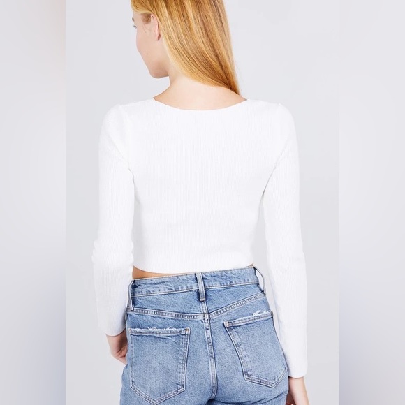 NWT Streetwear Society Women's Long Sleeve V-neck w/ Front Knott Crop Sweater - Picture 3 of 11